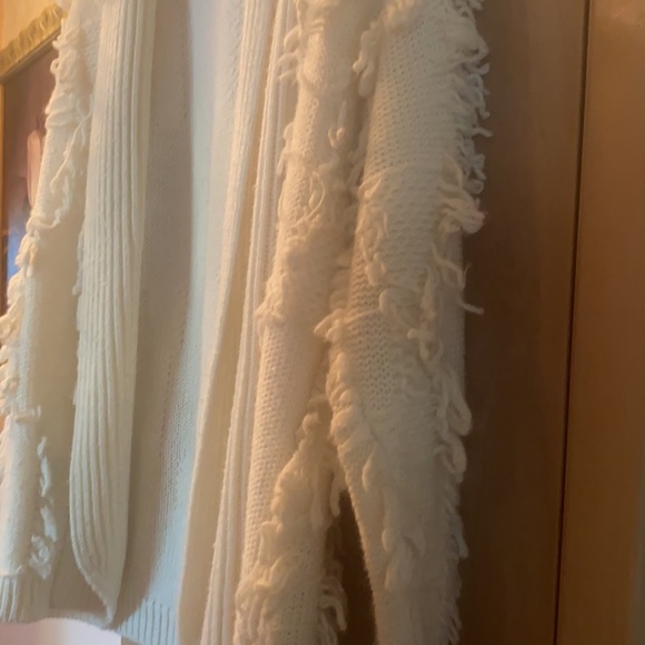 Vintage gently worn sweater with loops of yarn - Picture 3 of 8